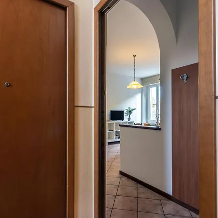 Virginia Apartment